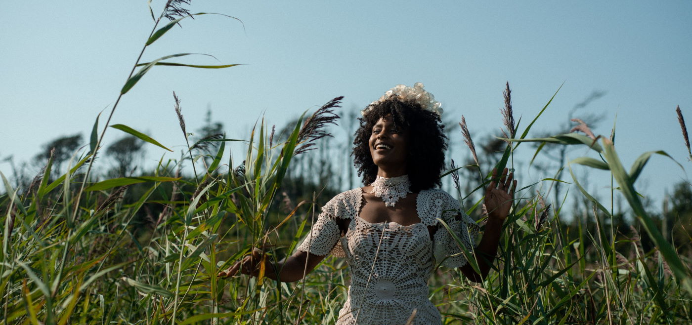 Alice Halliday - Fairytale couture and styling sml